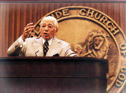 �Se ha preguntado alguna vez qui�n es usted, qu� es y por qu� existe?   El mundo que nos rodea es un misterio. Nosotros mismos somos un misterio. �Ahora usted puede  comprenderlo!  (Misterio de los Siglos H.W.A.)